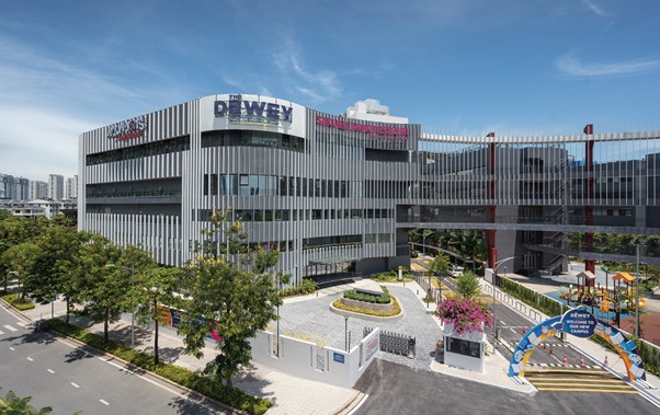 truong-THPT-tu-thuc-dewey-school