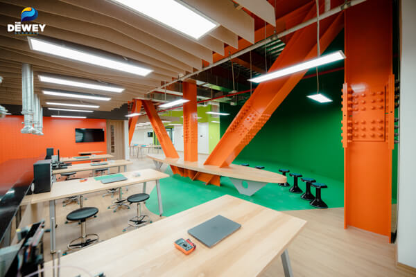 xuong-sang-che-Makerspace-02