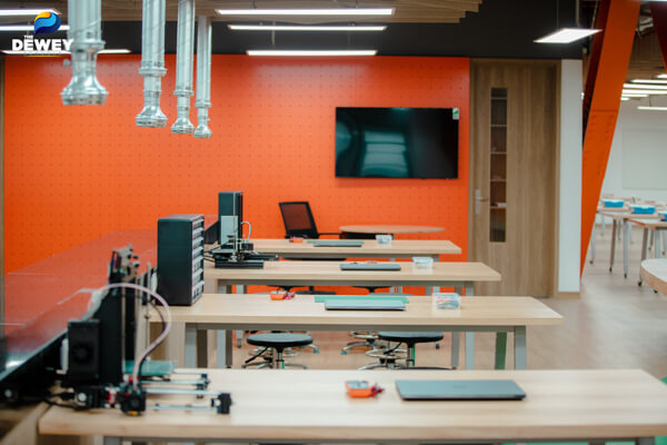 xuong-sang-che-Makerspace-08