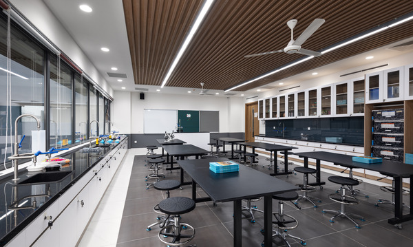 truong-lien-cap-tai-ha-noi-dewey-school