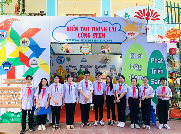 truong-thcs-o-hai-phong-to-hieu