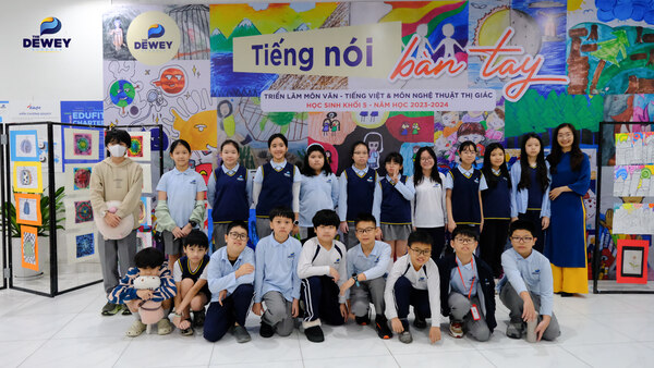 trien-lam-tieng-noi-ban-tay-14